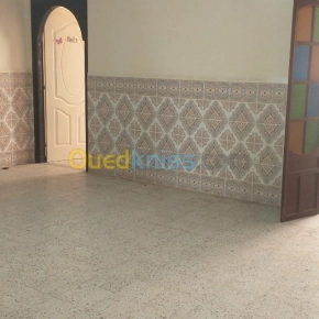 Location niveau de villa F4 Alger Kouba | Alger - Algérie | Dir L’affaire