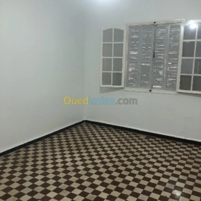 Location niveau de villa F2 Alger Kouba | Alger - Algérie | Dir L’affaire