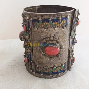 Magnifique ancien khelkhel kabyle | Alger - Algérie | Dir L’affaire