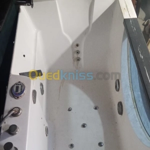 Jacuzzi | Alger - Algérie | Dir L’affaire